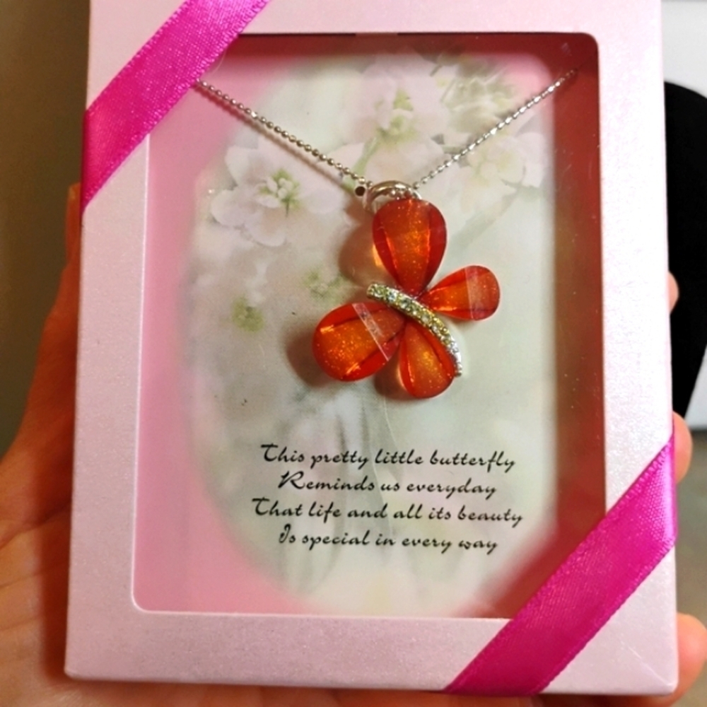 New Crystal Butterfly‎ Necklace Silver Tone